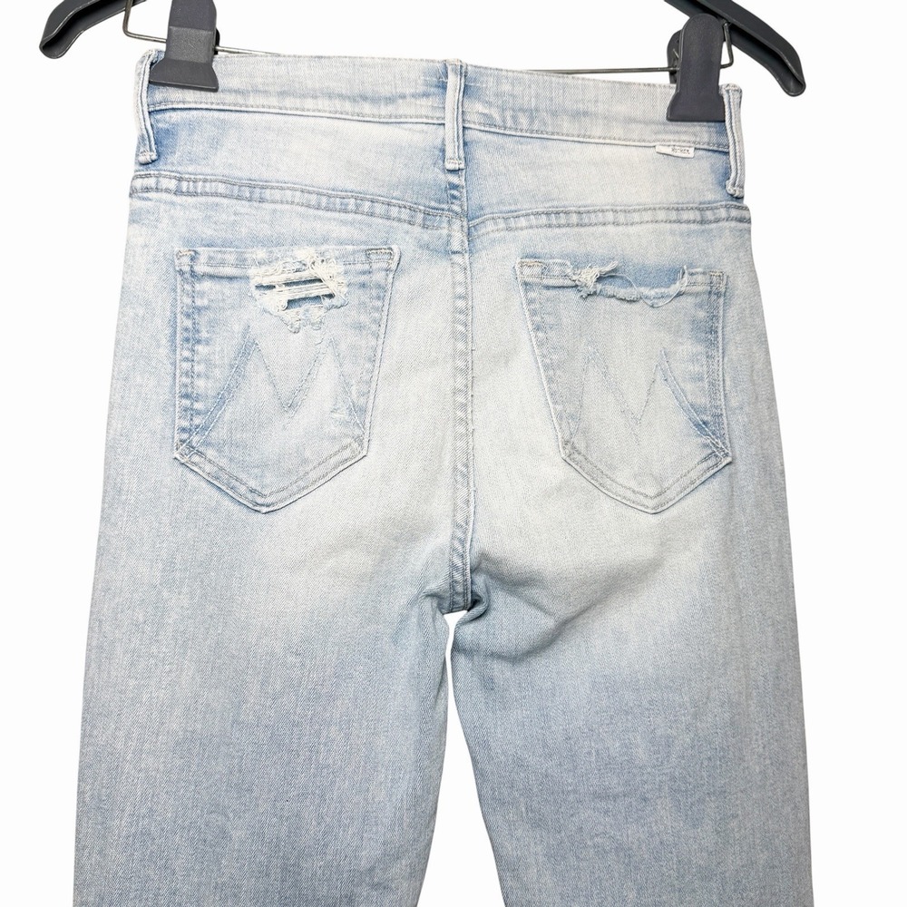 Mother Weekender Fray Action Shot Flare Jeans 24 Light Wash Distressed Raw Hem - Picture 8 of 16